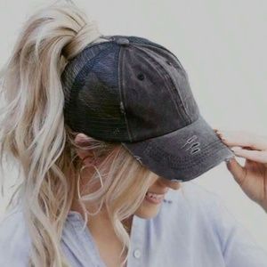 Distressed Ponytail mesh Cap